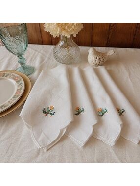 Vintage Handmade Cross Stitch Cotton Napkins Set of 4 White Floral Embroidered